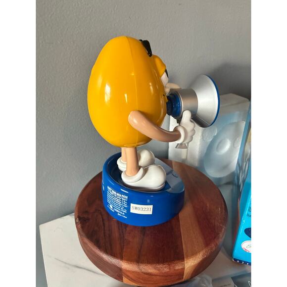 M&M’s Yellow Character Telephone Mega Phone w/ Box Works Novelty Candy Display - Picture 3 of 11